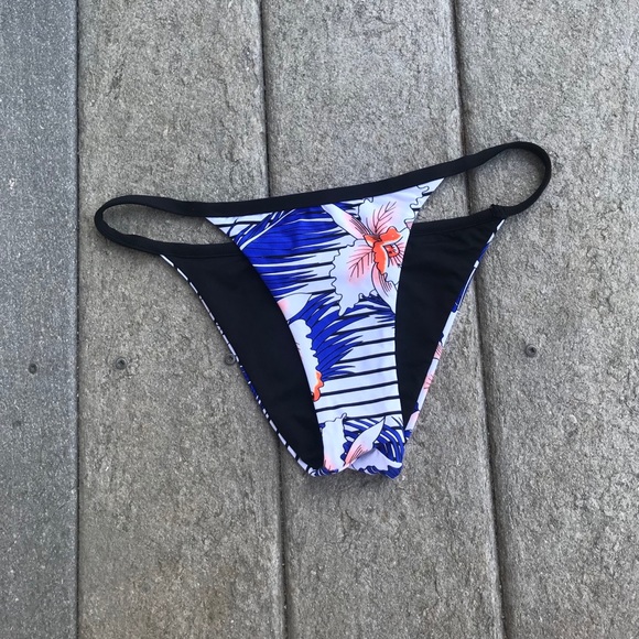 Rip Curl Other - Rip Curl hot shot bikini bottoms!